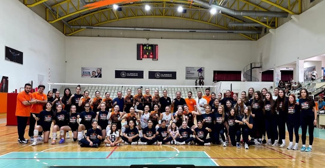 🏐 ROTA KOLEJİ EVİNDE SEZONUN İLK GALİBİYETİNİ ALDI