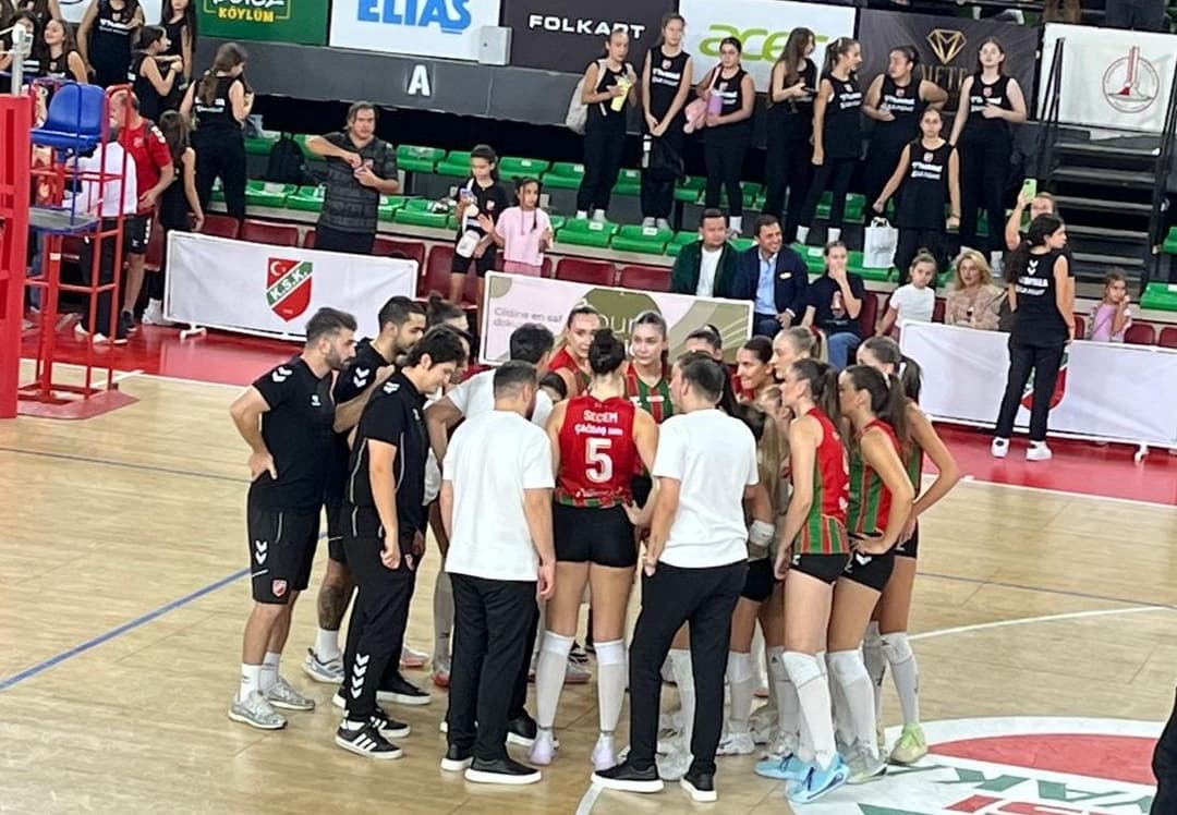 🏐 KARŞIYAKA EVİNDE KAYBETMEDİ! 💚❤️ – fotoğraf 1