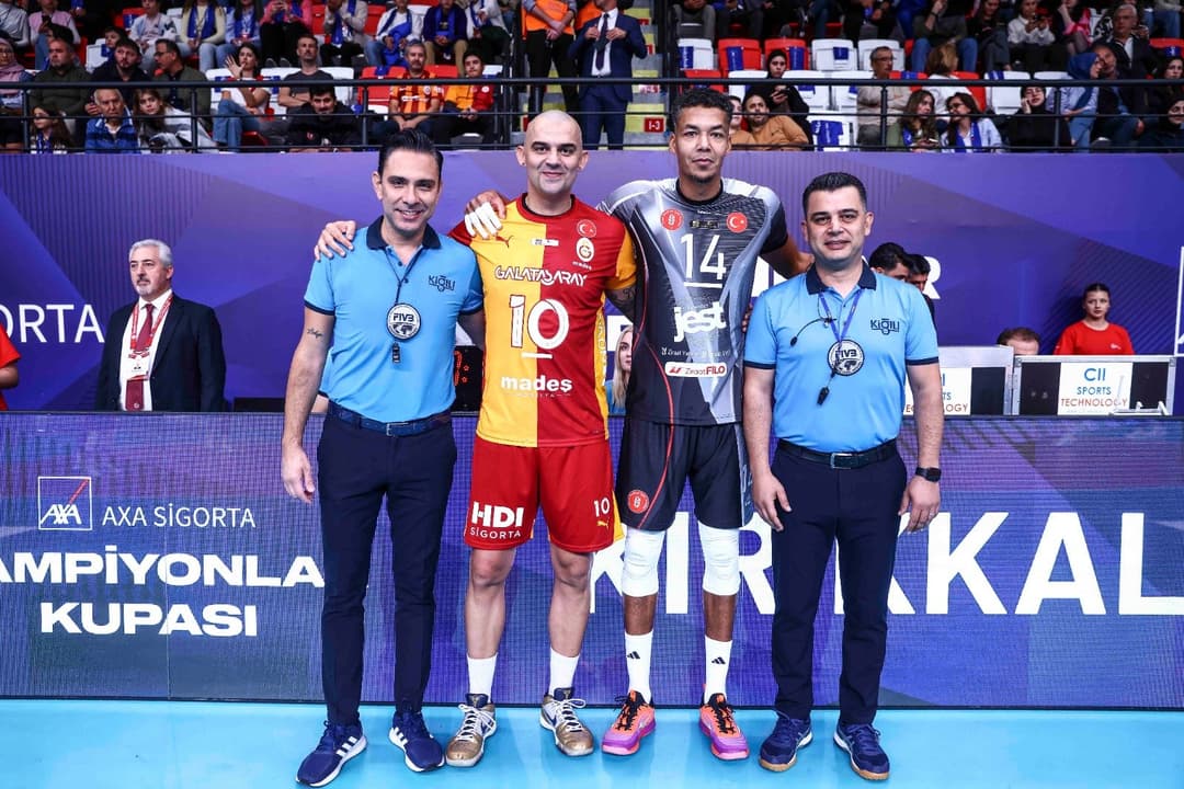 ŞAMPİYON GALATASARAY MADEŞ MOBİLYA – fotoğraf 2